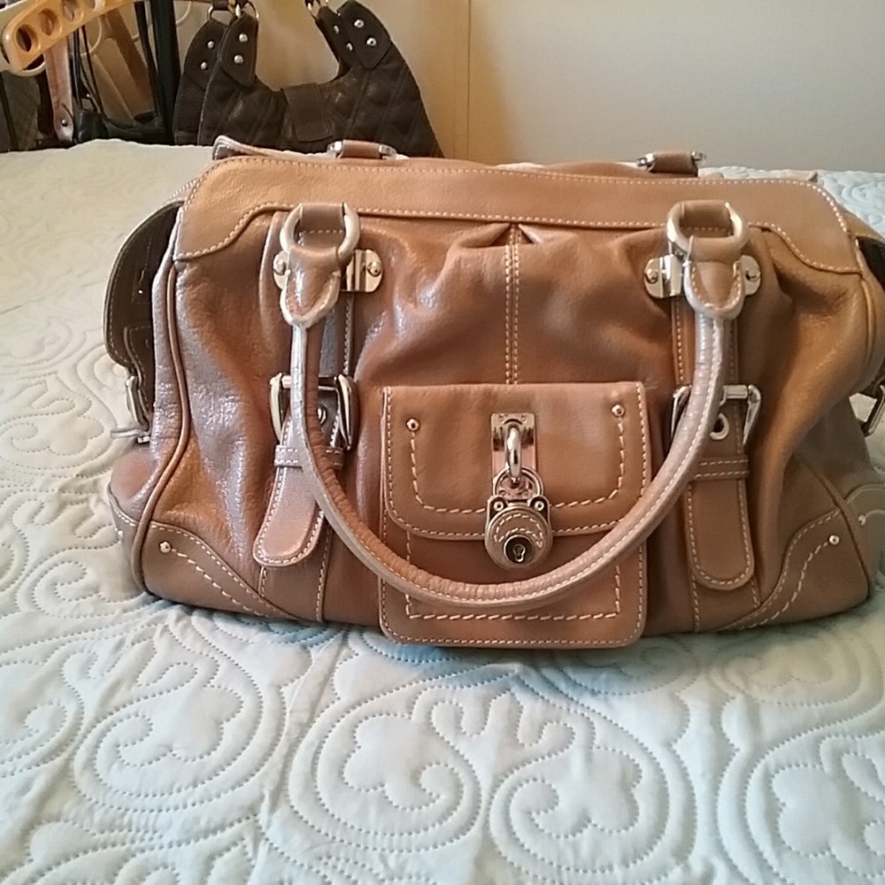 BUTI Italian leather nude bag